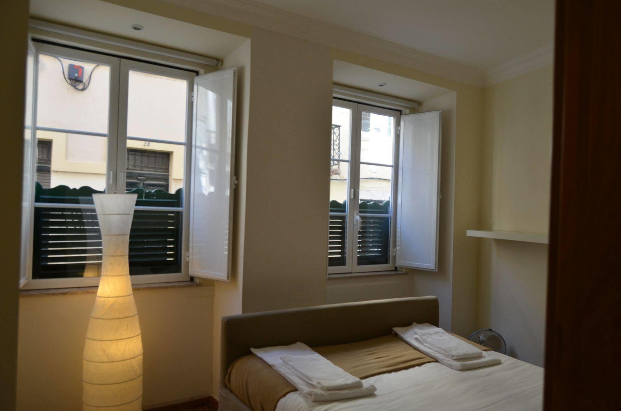 City Stays Chiado Apartments Lisbon Bagian luar foto