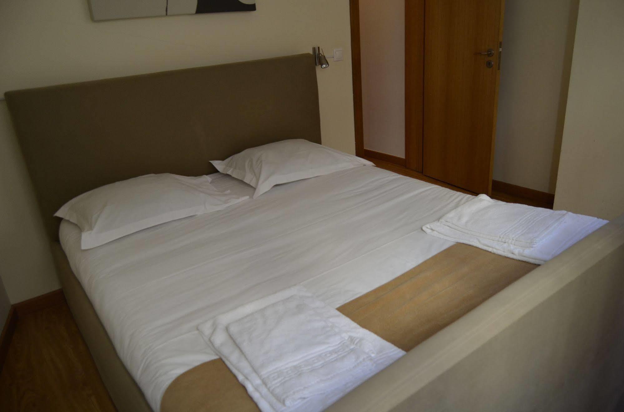 City Stays Chiado Apartments Lisbon Bagian luar foto