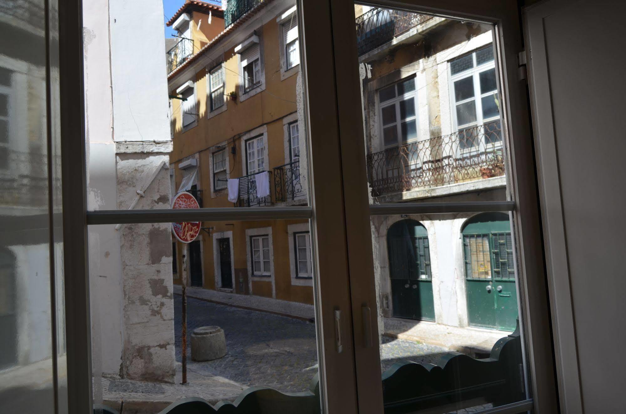 City Stays Chiado Apartments Lisbon Bagian luar foto